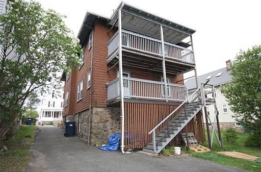 Building Photo 3
