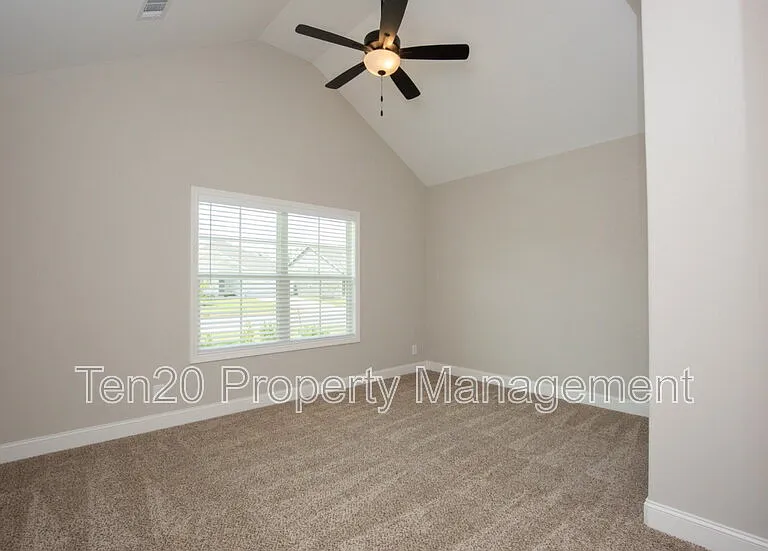 9827 Yellow Pine Rd — Photo 3