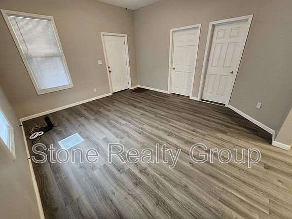 2nd image of 2424 Cleveland Ave
