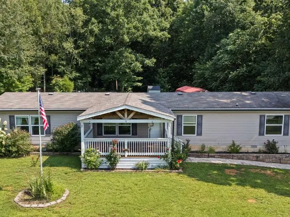 6321 Nash Rd, Baxter, TN 38544