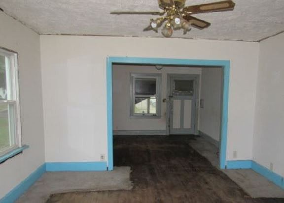 4th image of 2318 8th St