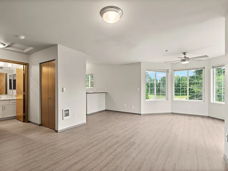Studio Apartment - 543 Sq Ft Studio Apartment - 543 Sq Ft