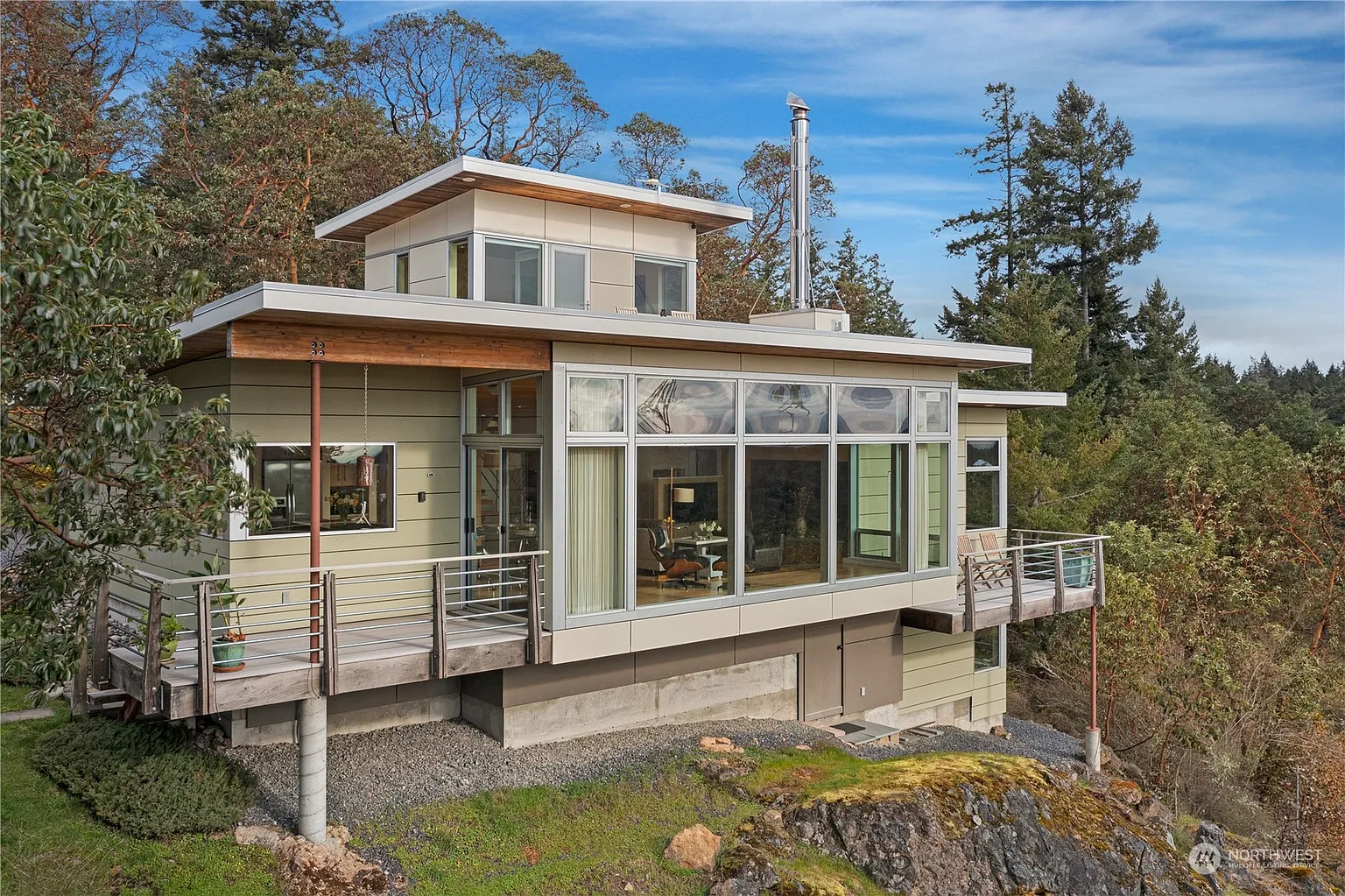 518 Julie Road photo 1