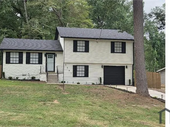 3541 Santa Leta Dr, Ellenwood, GA 30294