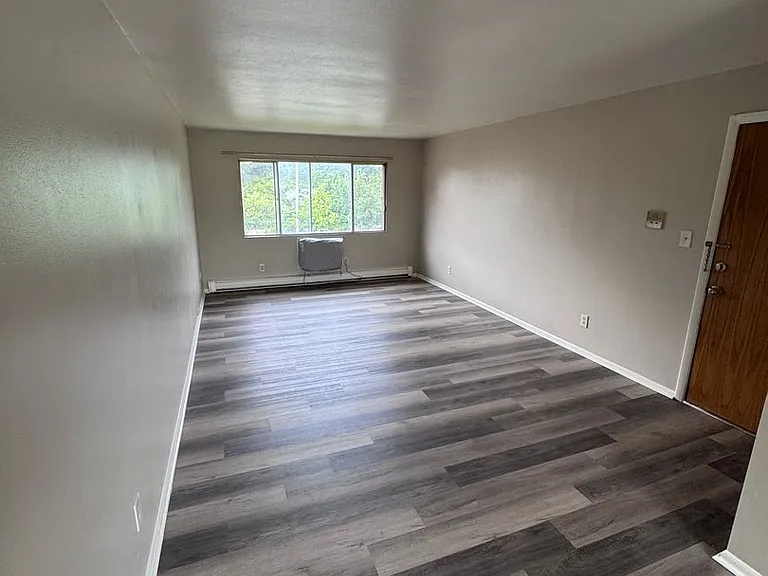 1735 15th Ave — Photo 11