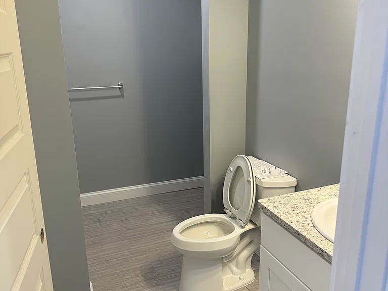 75 N Main St — Photo 6