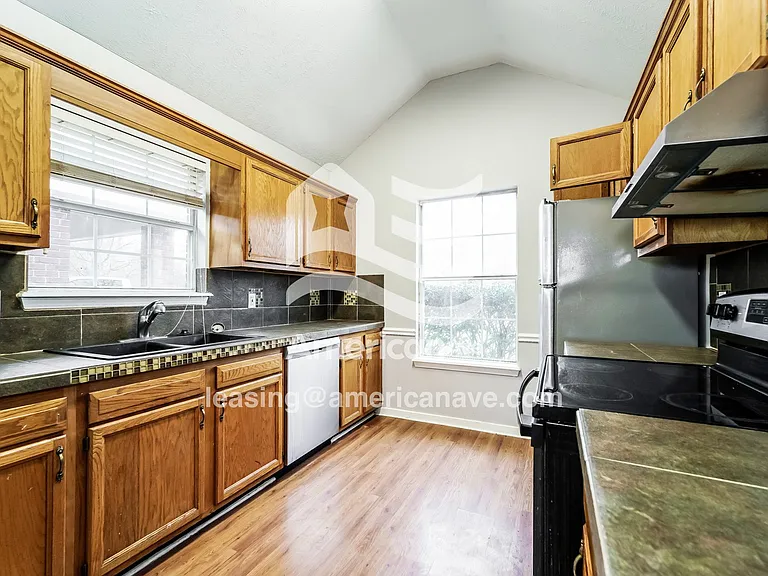 1659509_006_wm_-_kitchen_13481517.jpg