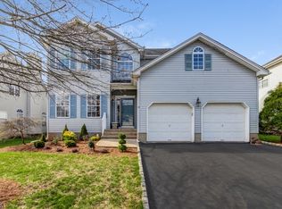 18 Purcell Rd, Bridgewater, NJ 08807