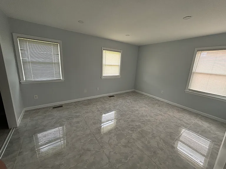 1911 Crimson Dr — Photo 12