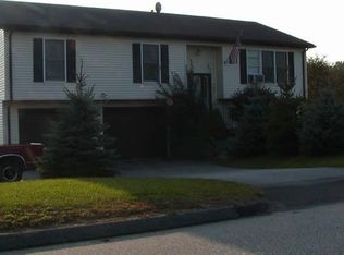 8 Apple Ln, Moodus, CT 06469