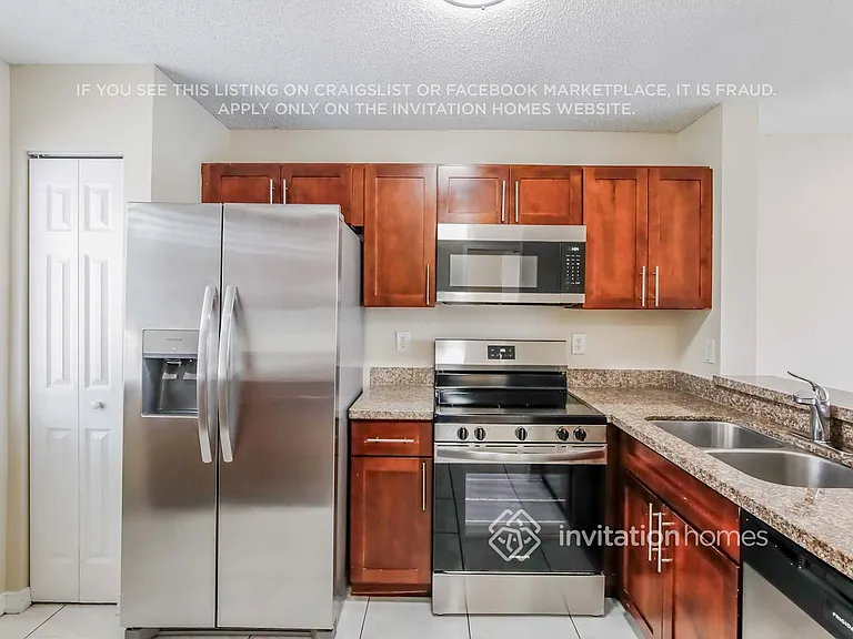 17443 SW 140th Ct — Photo 7