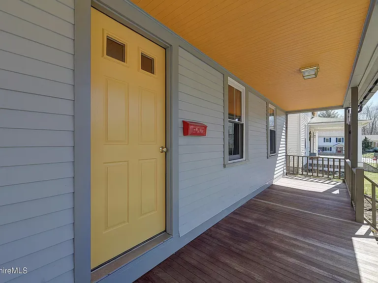 86 Linden St — Photo 1