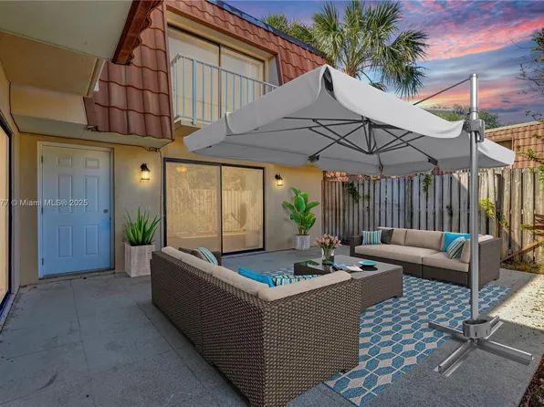 518 Green Springs Pl, West Palm Beach, FL 33409