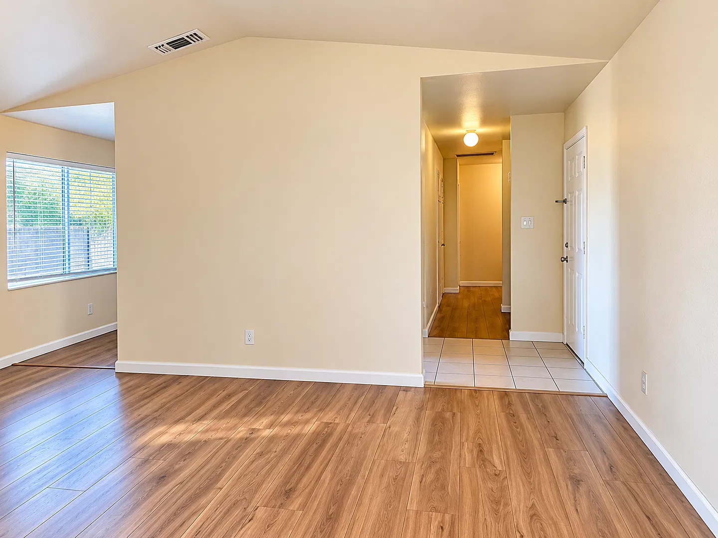 Home for Rent in South Sacramento — Photo 3