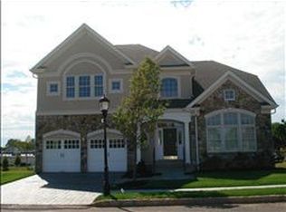 34 Johns Dr, Warren, NJ 07059