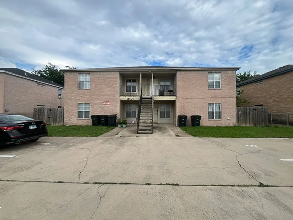 3408 Barcelona Dr