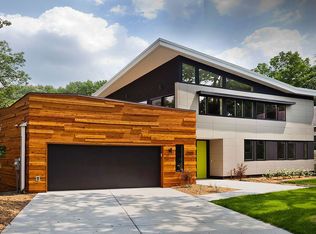 2565 Burnham Rd, Minneapolis, MN 55416