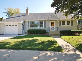 103 E Swain St, Elburn, IL 60119