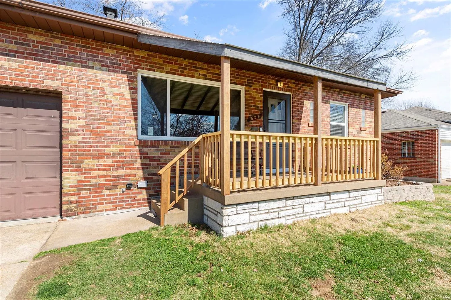639 W Arlee Ave photo 1