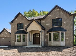 1651 N Vail Ave, Arlington Heights, IL 60004