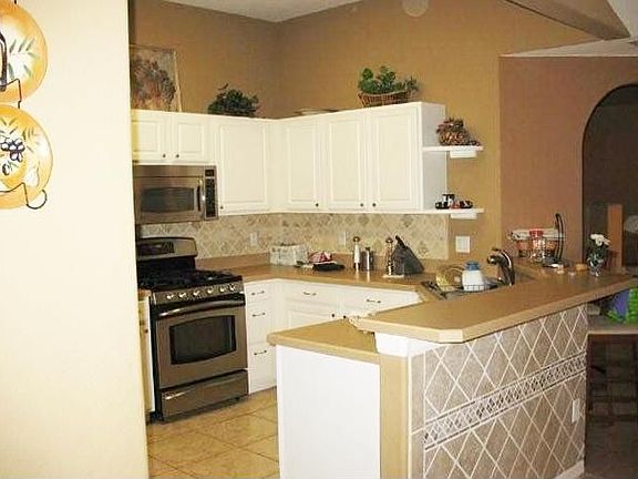 3rd image of 14844 White Pine Ln