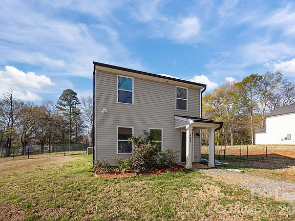 2nd image of 409 Kickapoo Ave