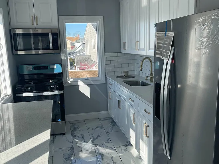 1410 Harrison St #2 — Photo 9