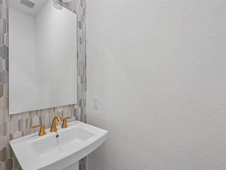 4908 Turquesa Dr — Photo 21