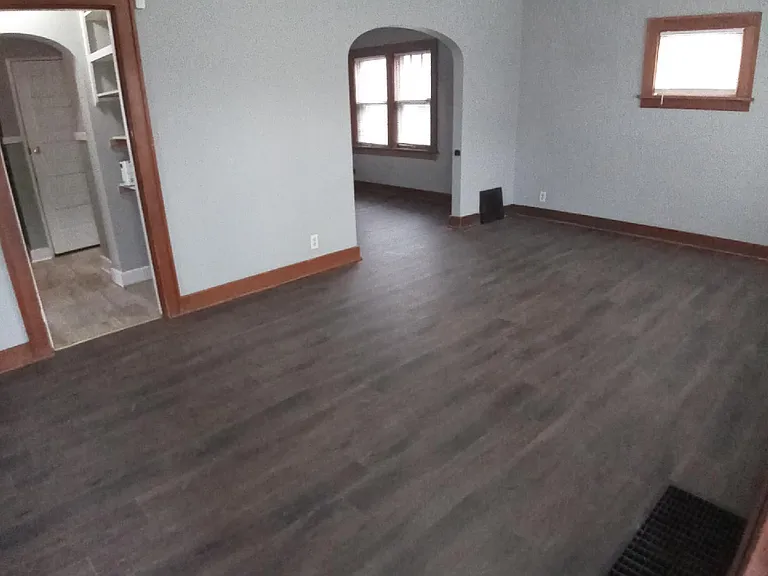 710 Corby Blvd — Photo 2