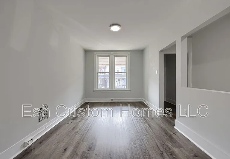 611 S Prince St — Photo 12