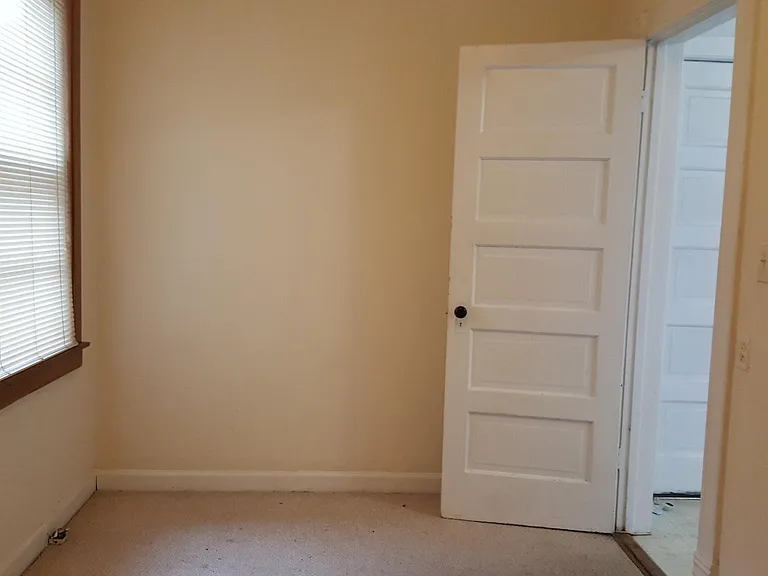 3339 N Lakewood Ave #1 — Photo 3