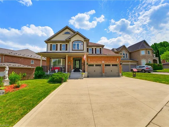 805 Munich Cir, Waterloo, ON N2V 2N5
