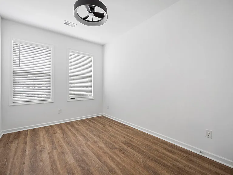 762 Blueway Ave — Photo 17