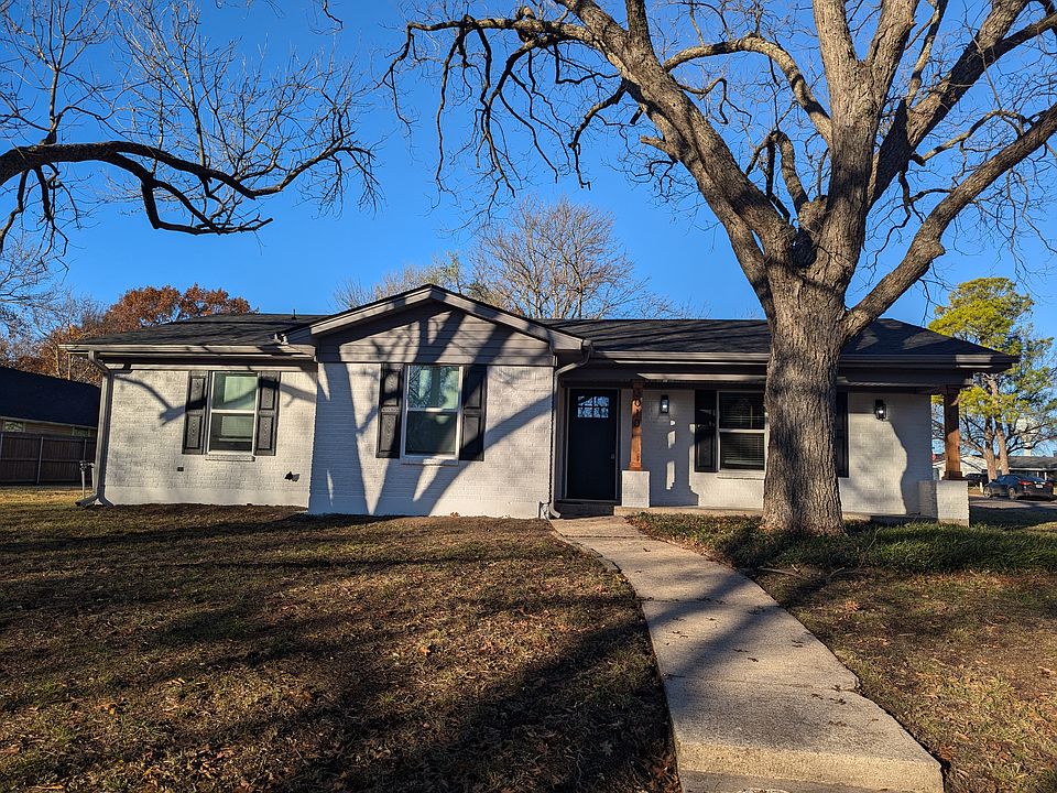 1st image of 3010 Canterbury Cir