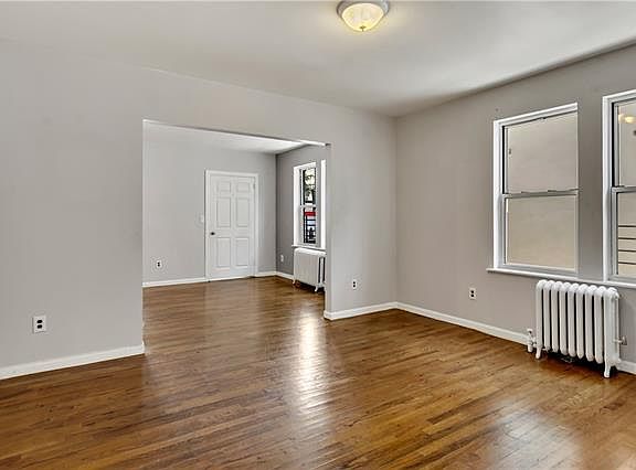 5th image of 208 W 260th St