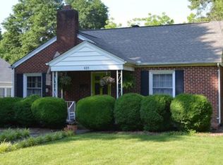 625 N Center St, Statesville, NC 28677
