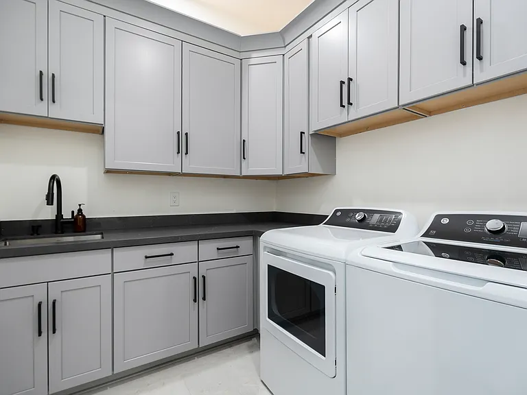 5049 E Shaw Butte Dr — Photo 22