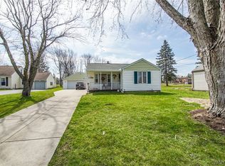 5775 Berg Rd, Buffalo, NY 14218