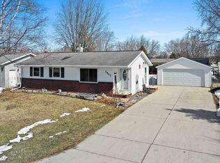 2407 Manitowoc Rd, Green Bay, WI 54311
