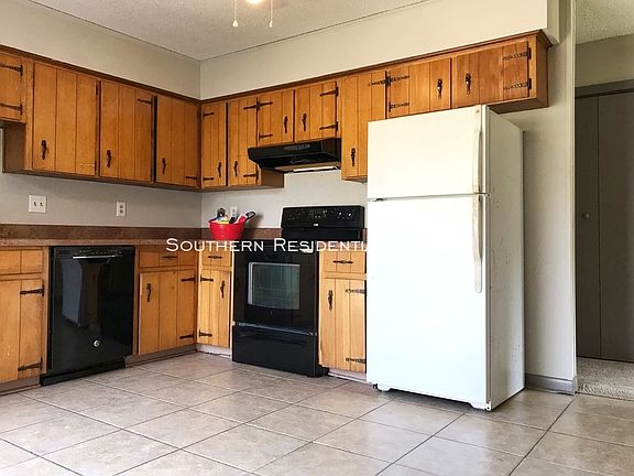 5th image of 862 El Camino Dr