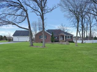 18705 Raven Hills Dr, Marengo, IL 60152