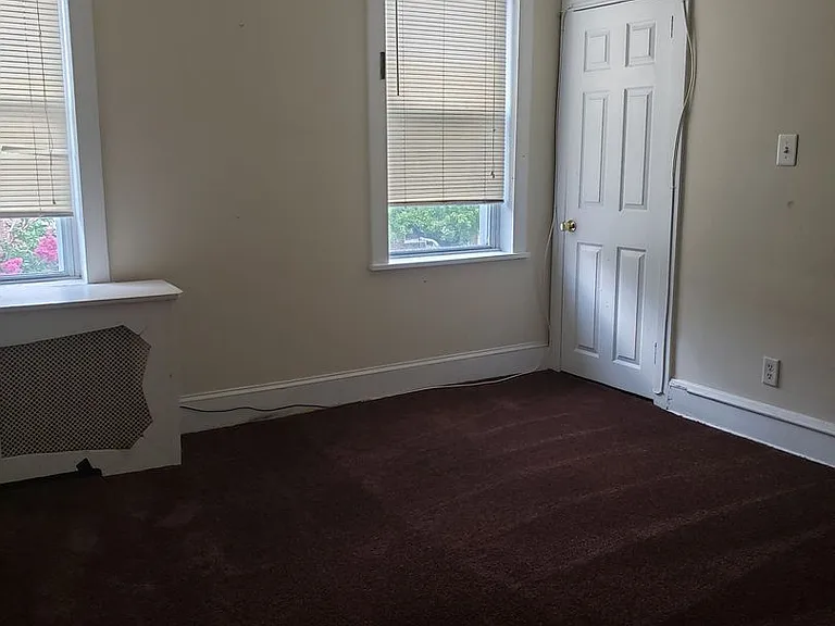 1320 Linden St #B — Photo 4