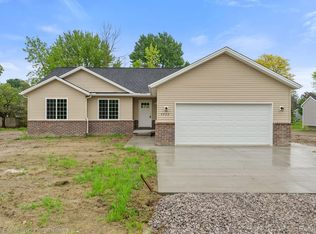 4433 River Rd, East China, MI 48054