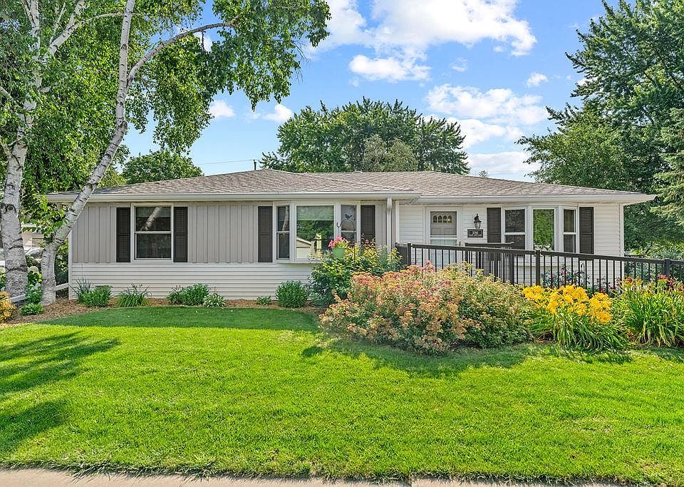 1st image of 1086 Green Acres Ln