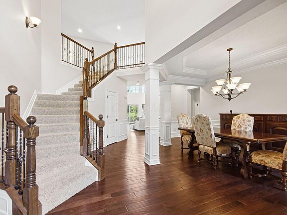 3rd image of 4614 Hirth Hill Rd E