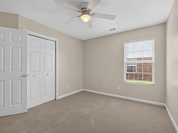 4th image of 518 Reading Ct