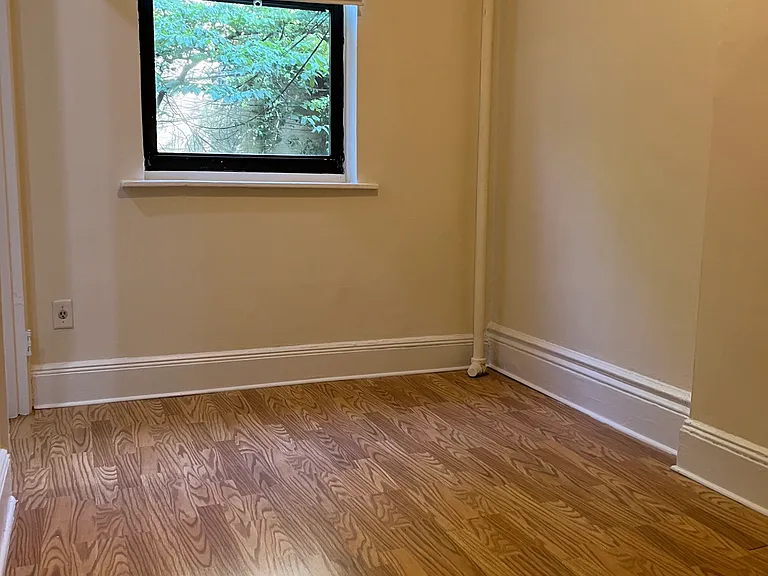149 6th Ave #2A — Photo 4