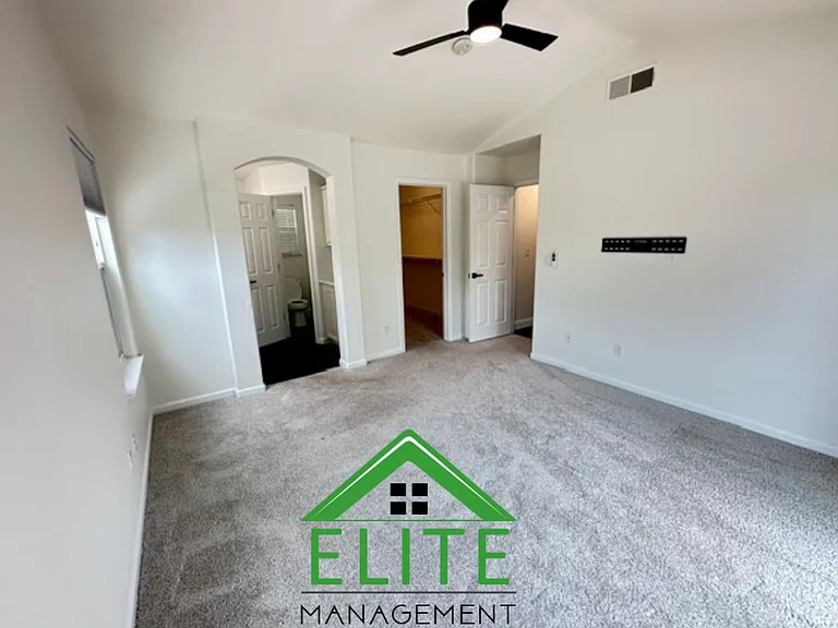 5620 Bridgecross Dr — Photo 13