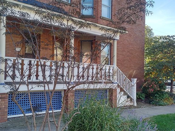 2nd image of 4307 Woodbine Ave