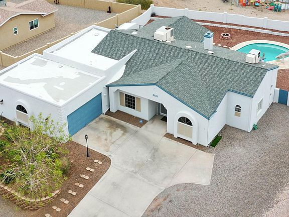 3rd image of 3176 Cotati Dr